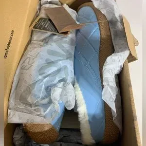 Lamo Shoes New Lamo Footwear Mckenzie Slippers In Sky Blue